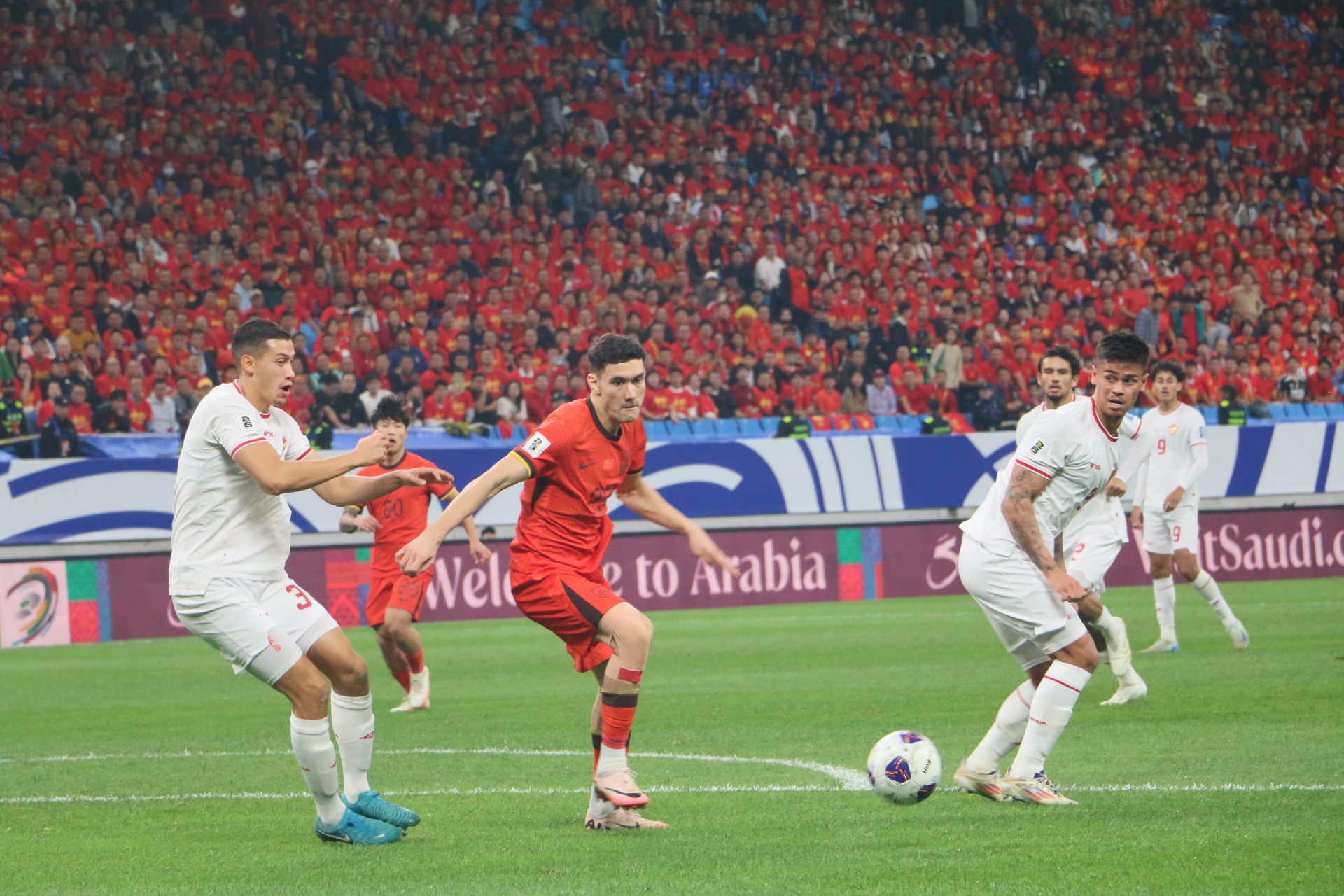 关于印度尼西亚球队在比赛中拼尽全力！的信息