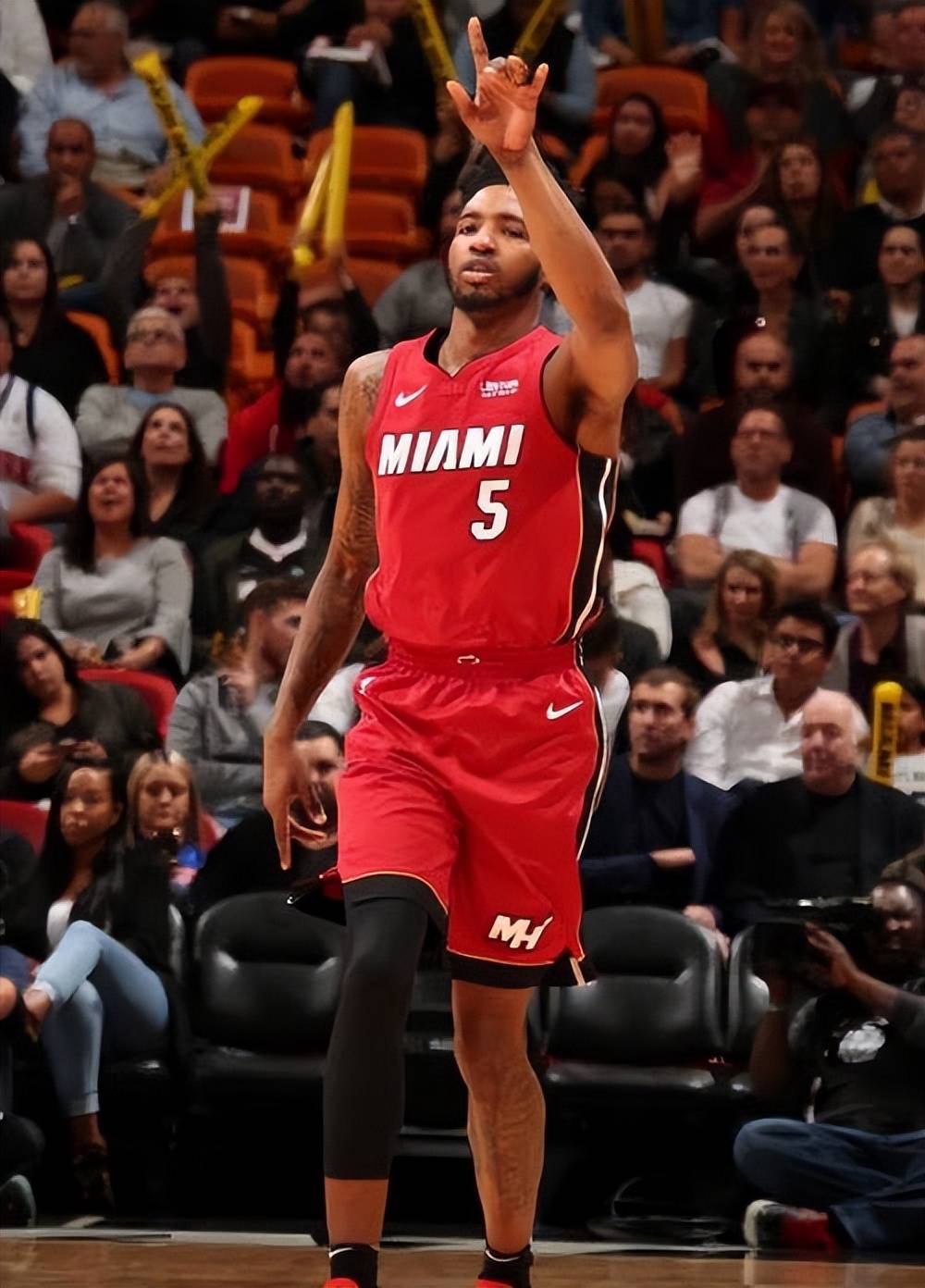 包含爵士队外线投篮手感火热，逆转胜利的词条