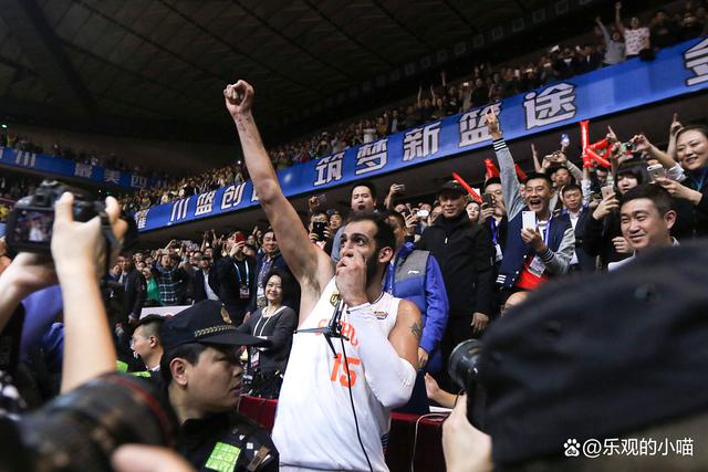 快船客场大胜掘金，众将火力全开引领胜利的简单介绍