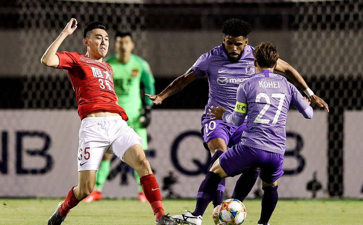 包含东京FC对阵川崎前锋，佳战即将展开的词条