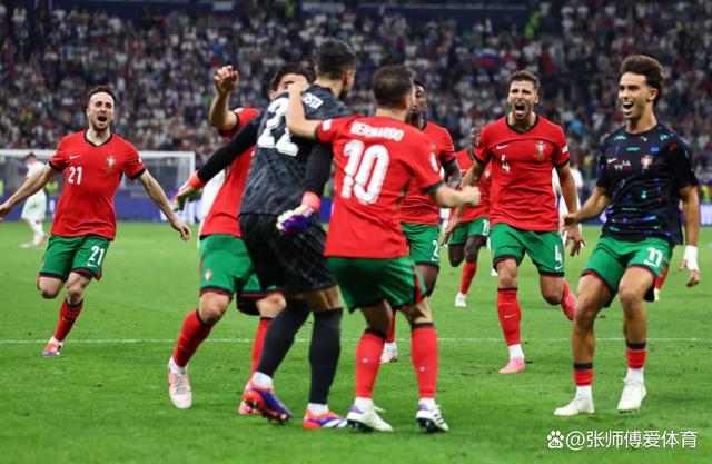 赛场连场胜负交替，悬念不断