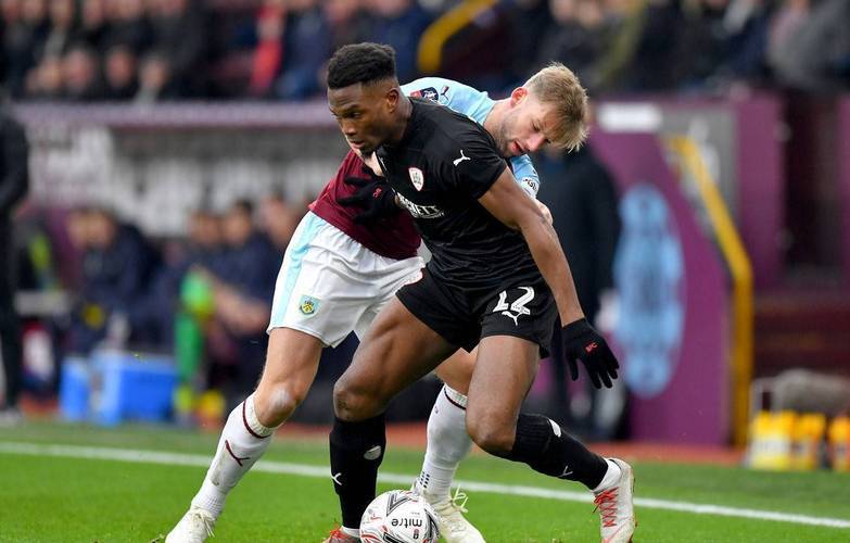 利兹联惜败布莱顿，英冠冠军或将梦碎的简单介绍