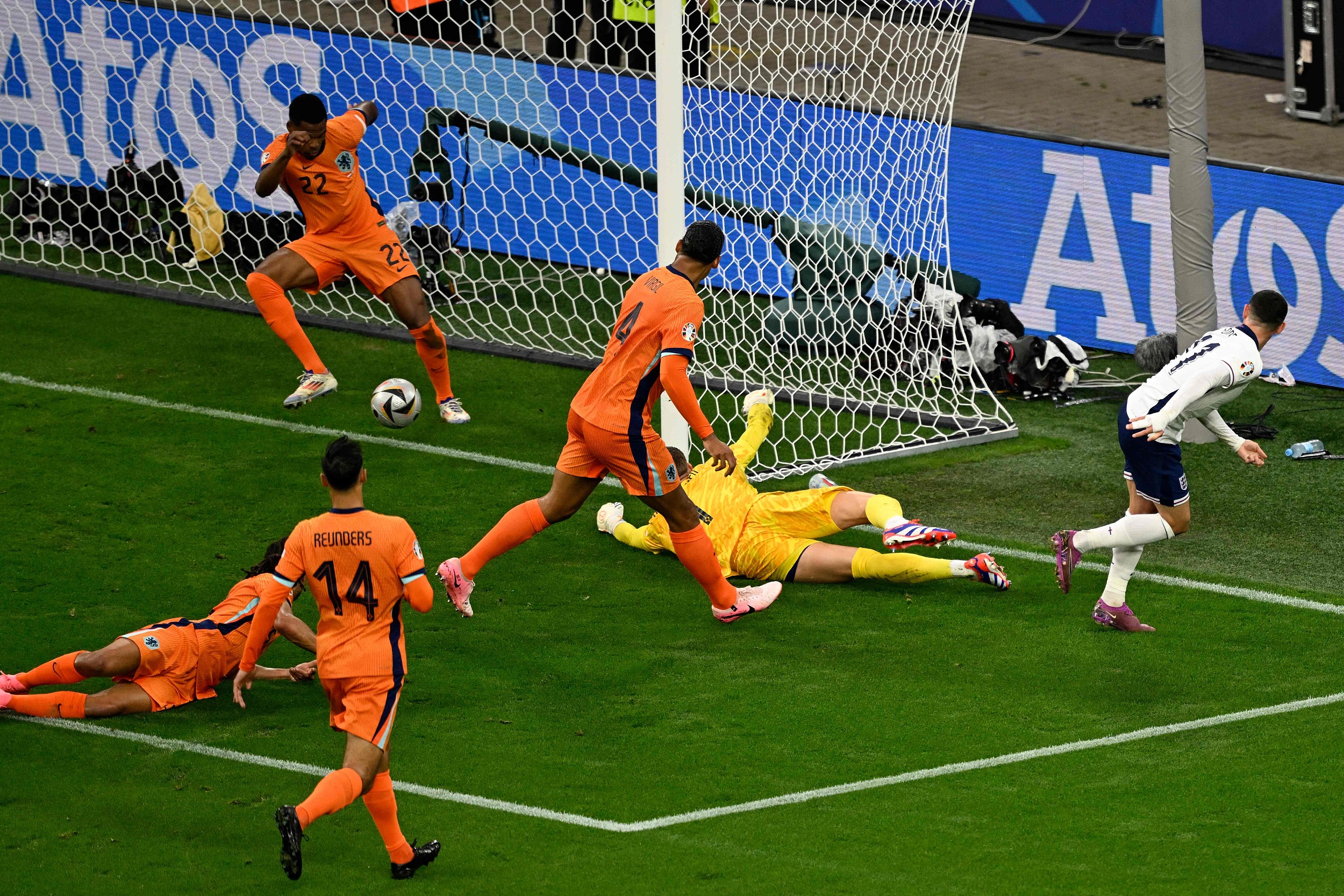 关于欧预赛英格兰备战挪威，全队备赛的信息