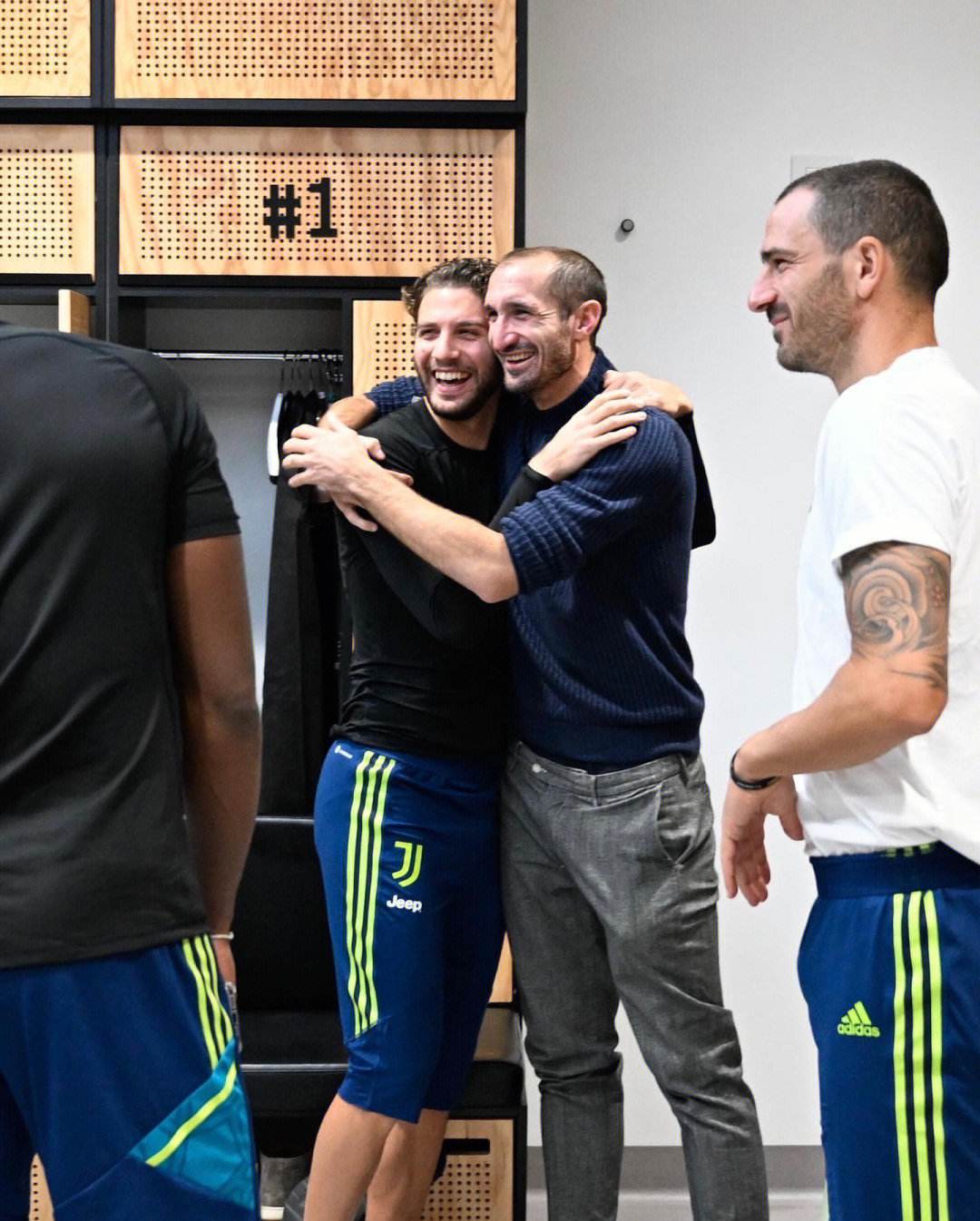 都灵球迷纷纷向球队发起支持行动的简单介绍