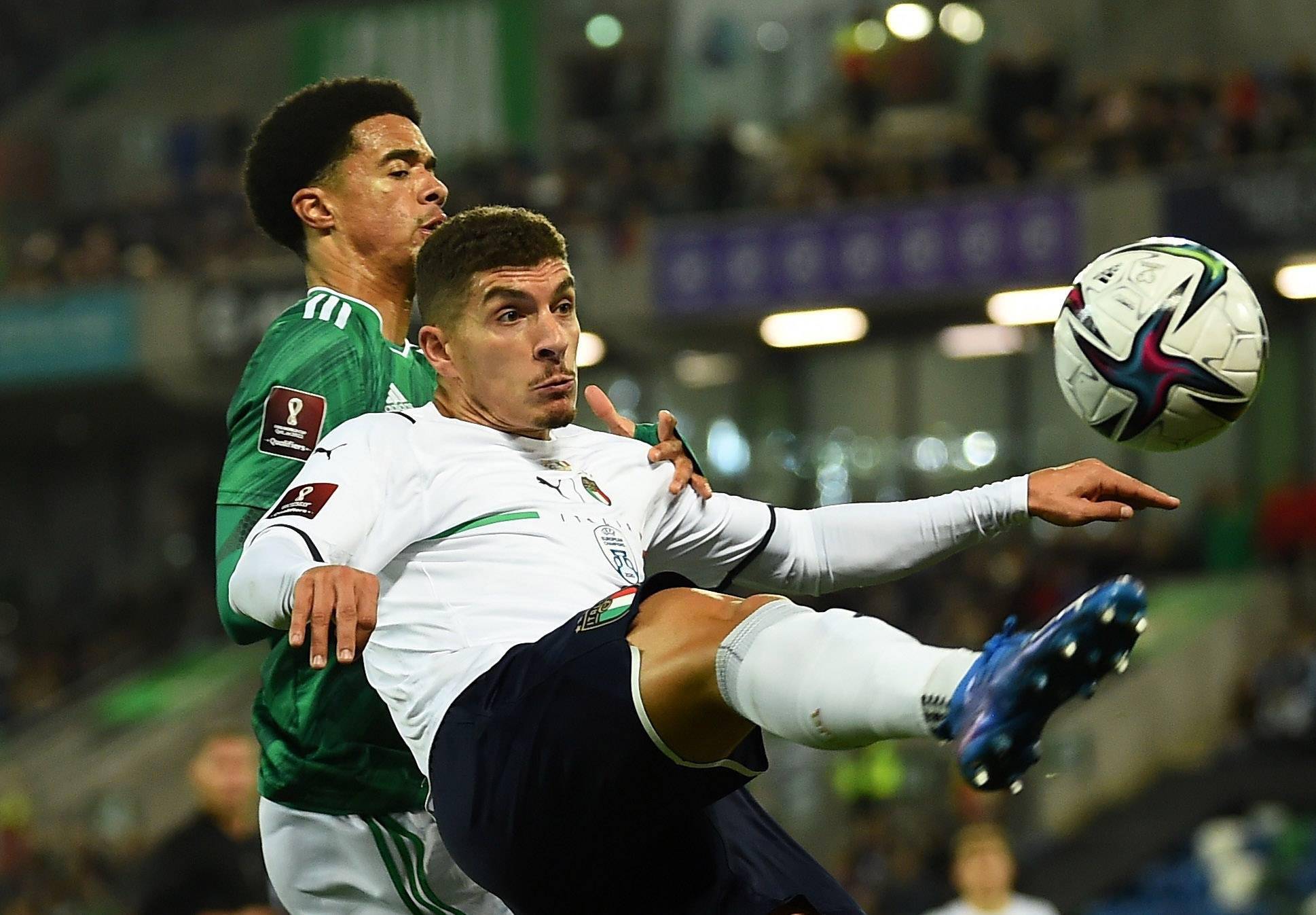 意大利零封北爱尔兰，积分领先小组