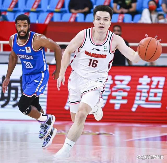 澳大利亚篮球超级联赛新赛季展开，充满惊喜和挑战的简单介绍