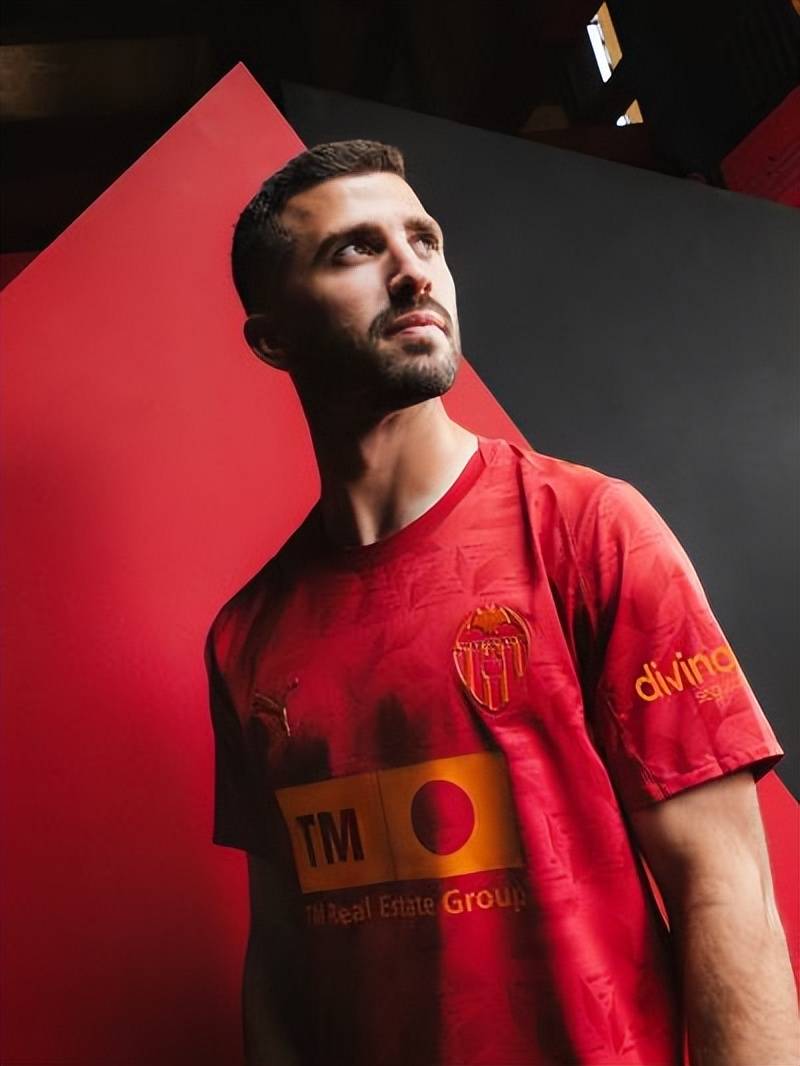 瓦伦西亚客场惨败，连续不败纪录告终的简单介绍