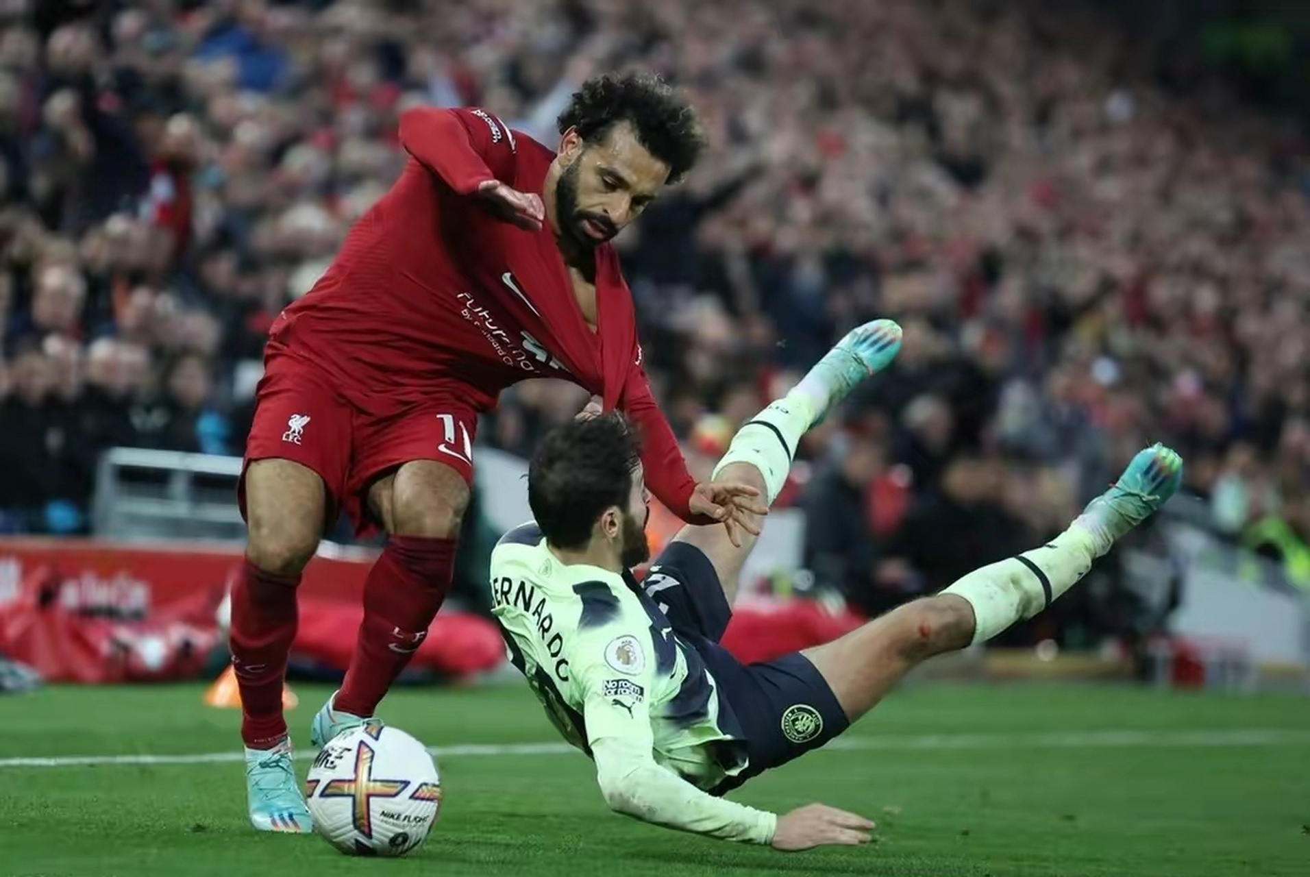 刚刚焦点:利物浦晋级,热议不断 刚刚焦点:利物浦晋级,热议不断