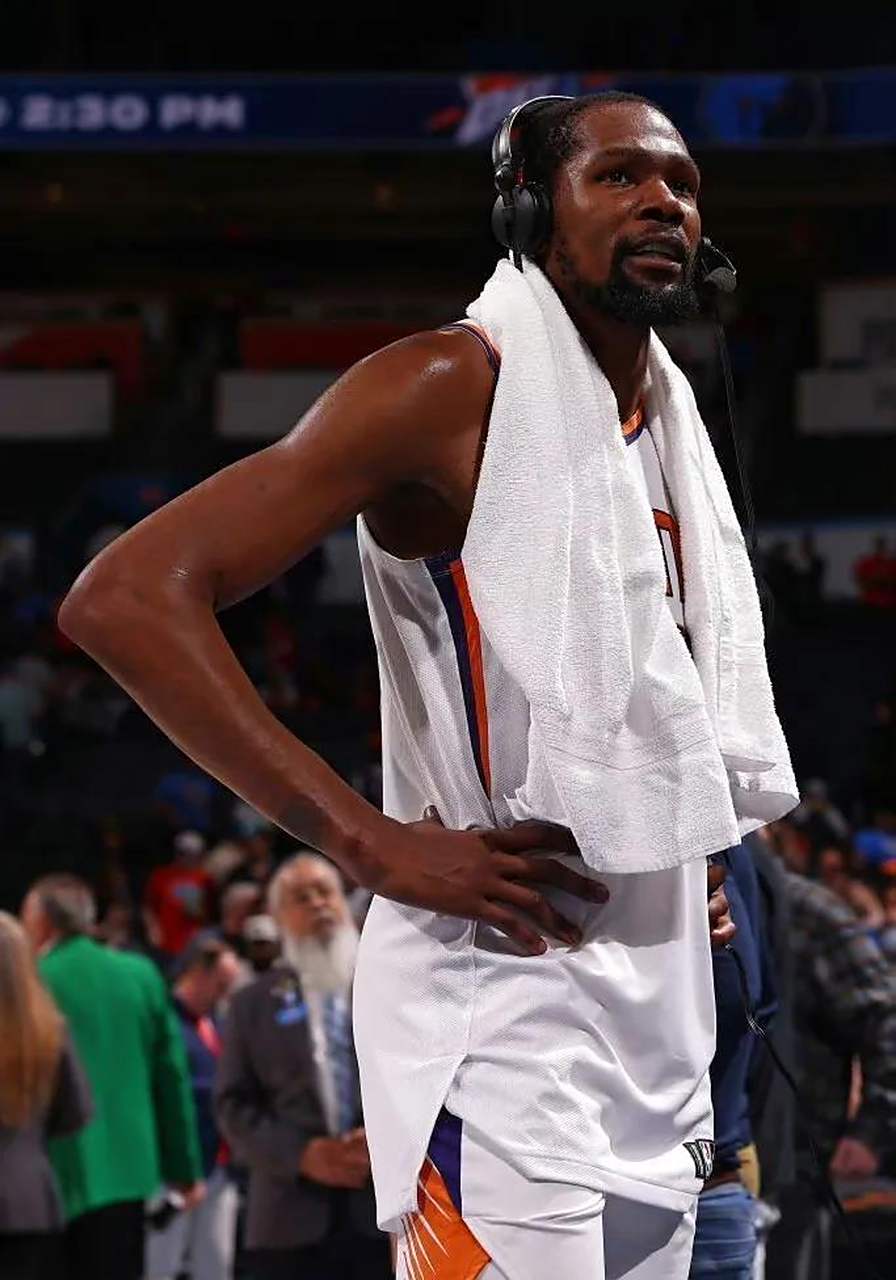 关于太阳客场战胜马刺，继续稳居季后赛席位的信息