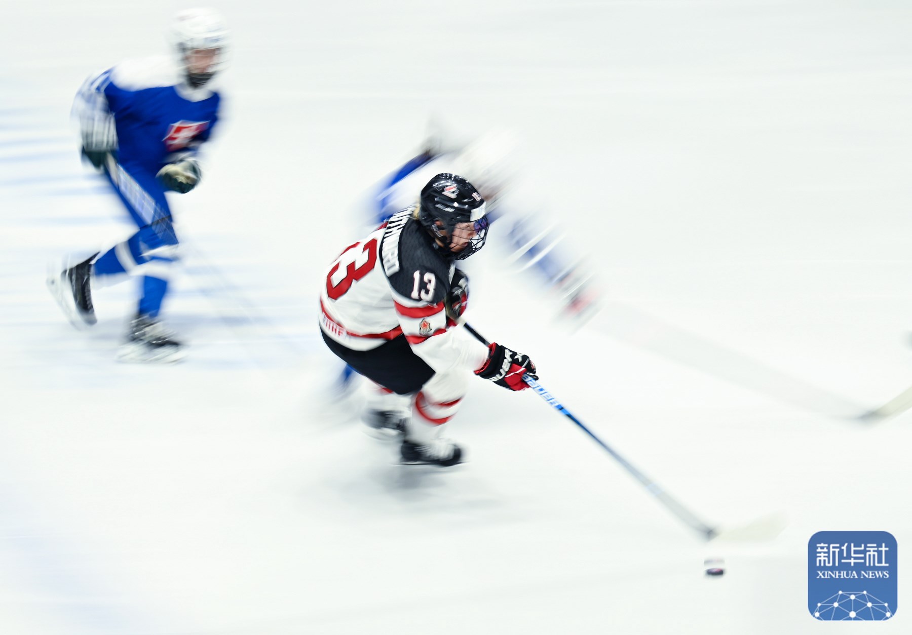 斯洛伐克队士气高昂，展现实力