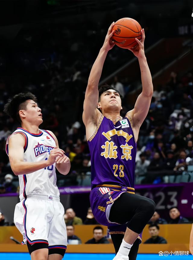 辽宁队以惊人的进攻击败甘肃队