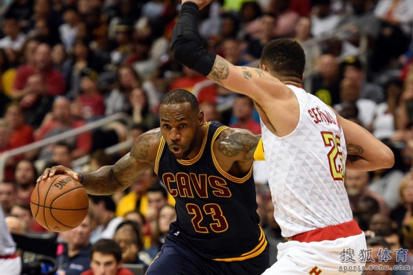 骑士力克老鹰，一举夺得胜利庆典的简单介绍