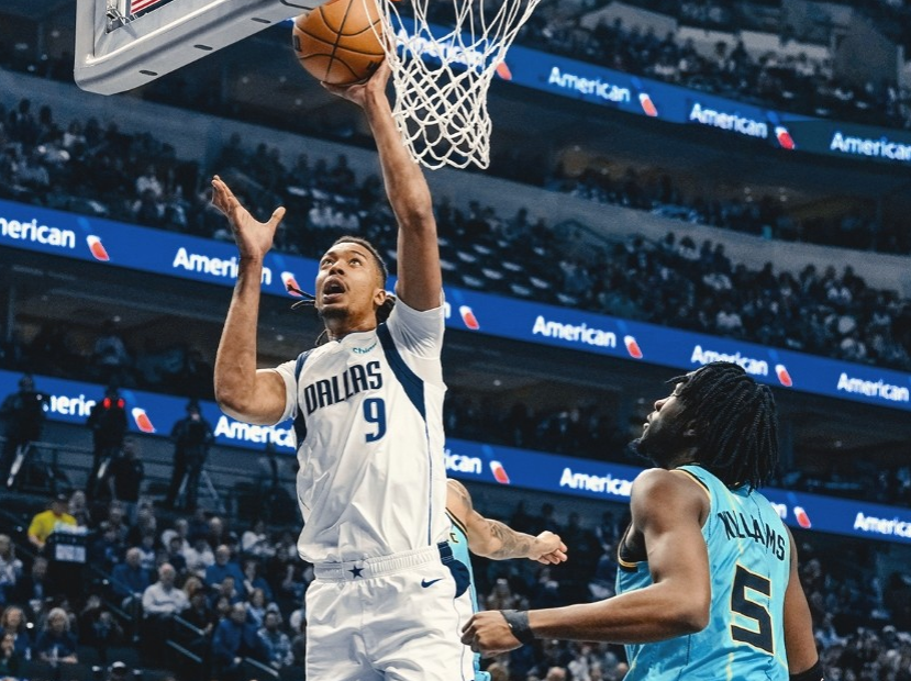 独行侠战胜尼克斯,小卡发挥出色 独行侠战胜尼克斯,小卡发挥出色