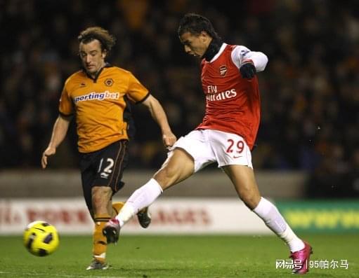 包含瓦伦西亚绝地反击摩洛哥,范佩西惊艳世界的词条 包含瓦伦西亚绝地反击摩洛哥,范佩西惊艳世界的词条