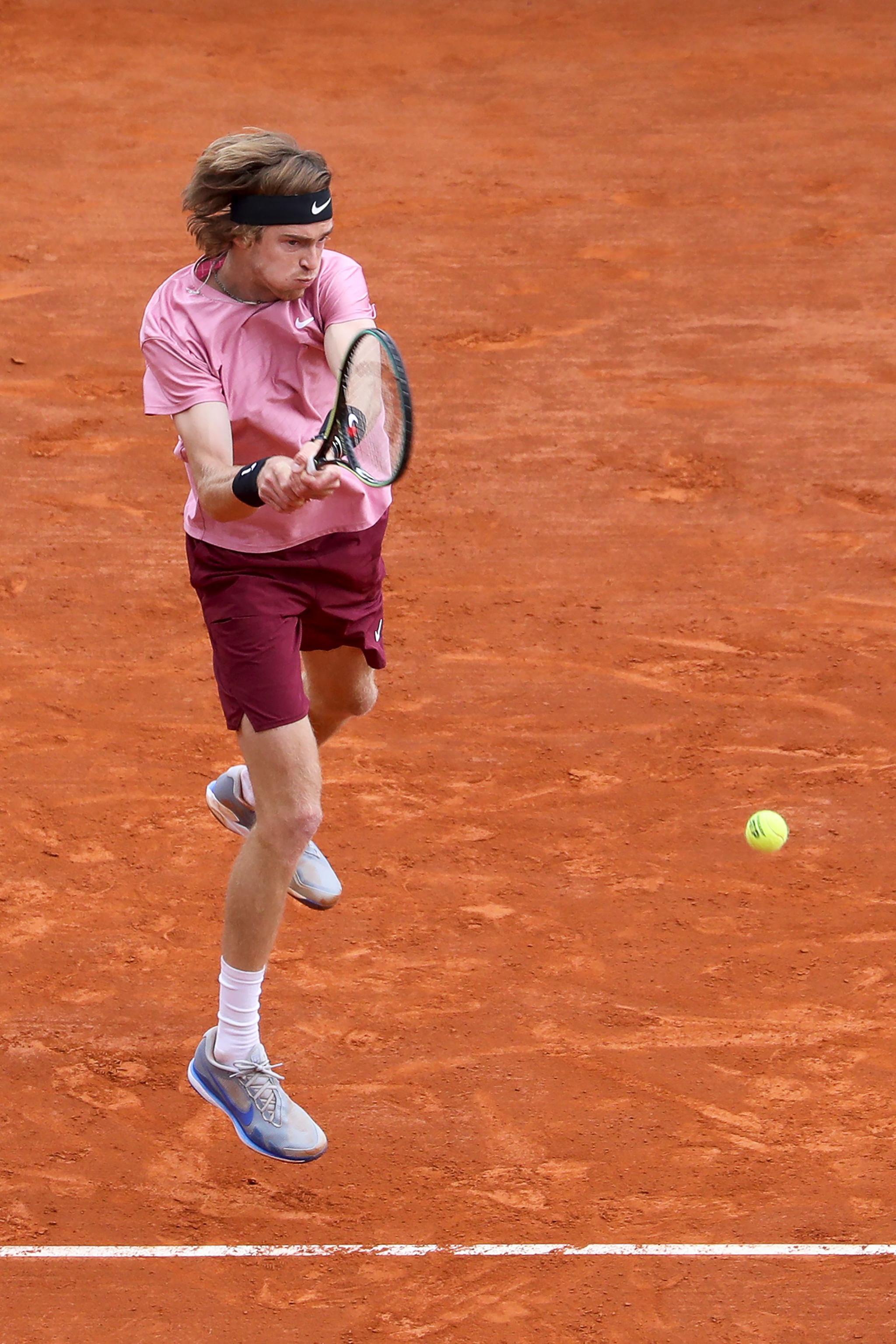 戴维斯杯翻盘蒙特卡洛大师赛，西西帕斯刷新纪录