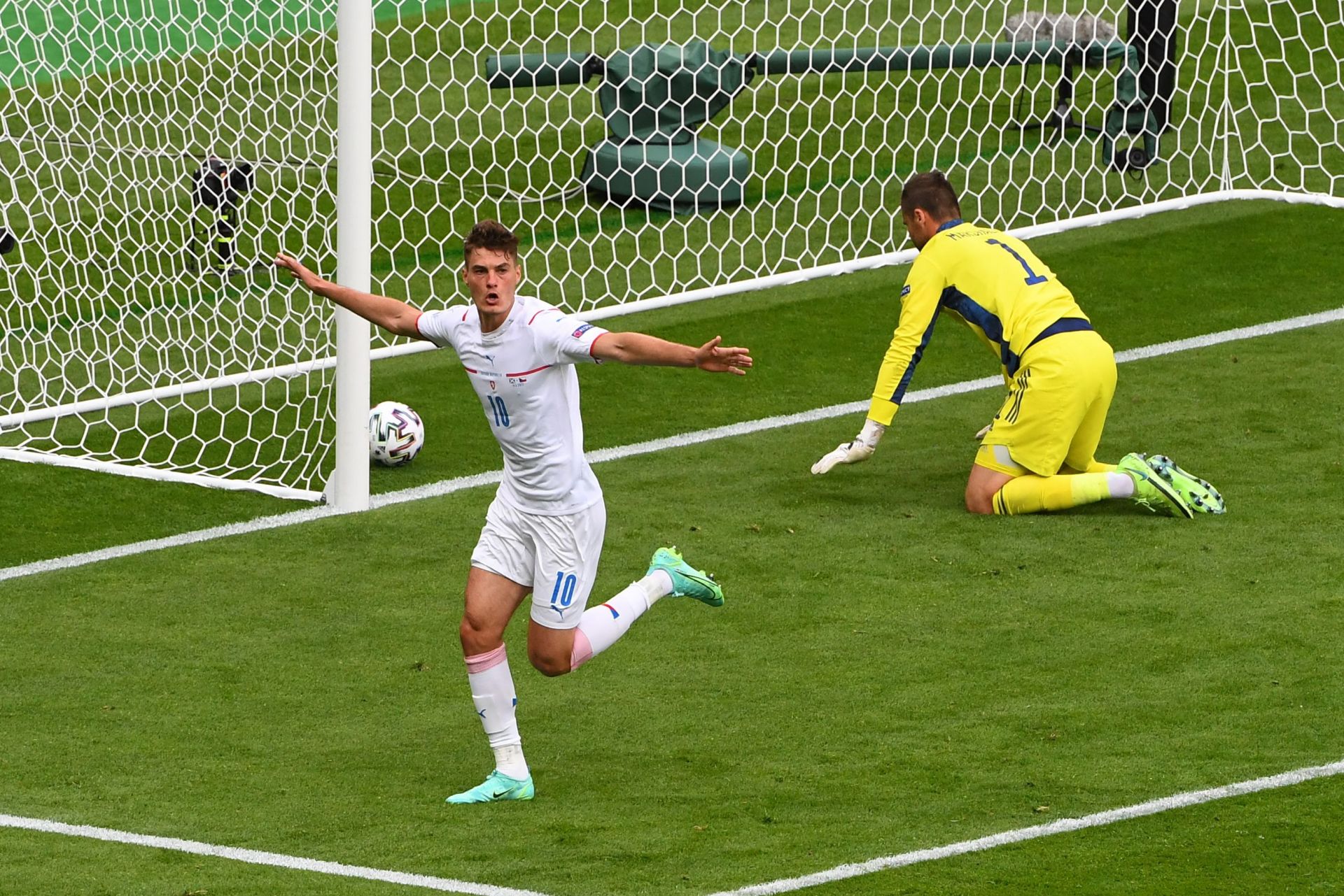 波兰队力克日本队，王皓关键制胜