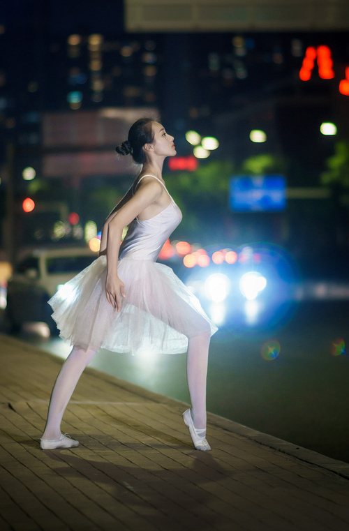 终极较量，浙江队对阵湖人，杜兰特在东方赛场上演救赎之战