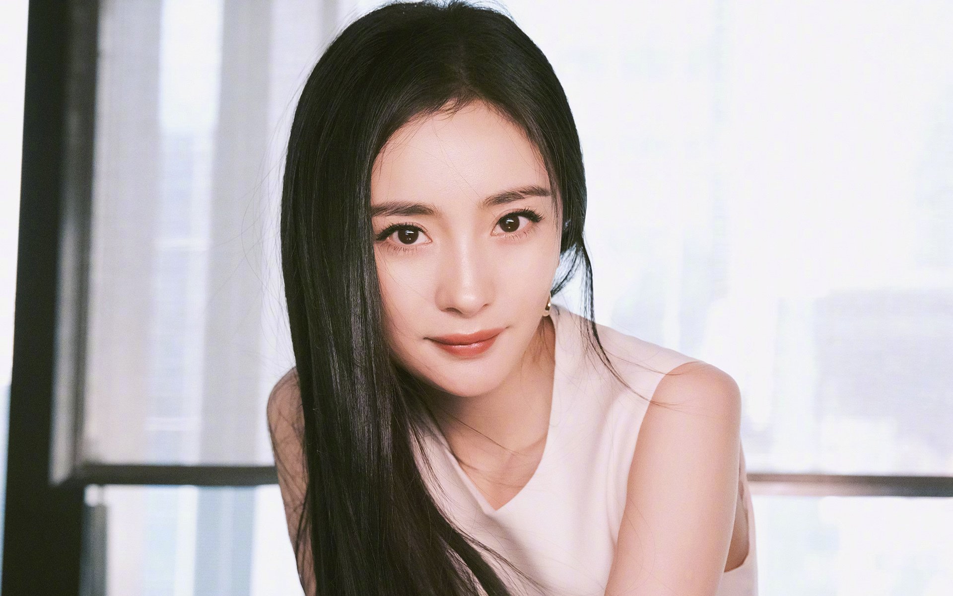 数据英雄与团队利刃，足球美学的两极碰撞