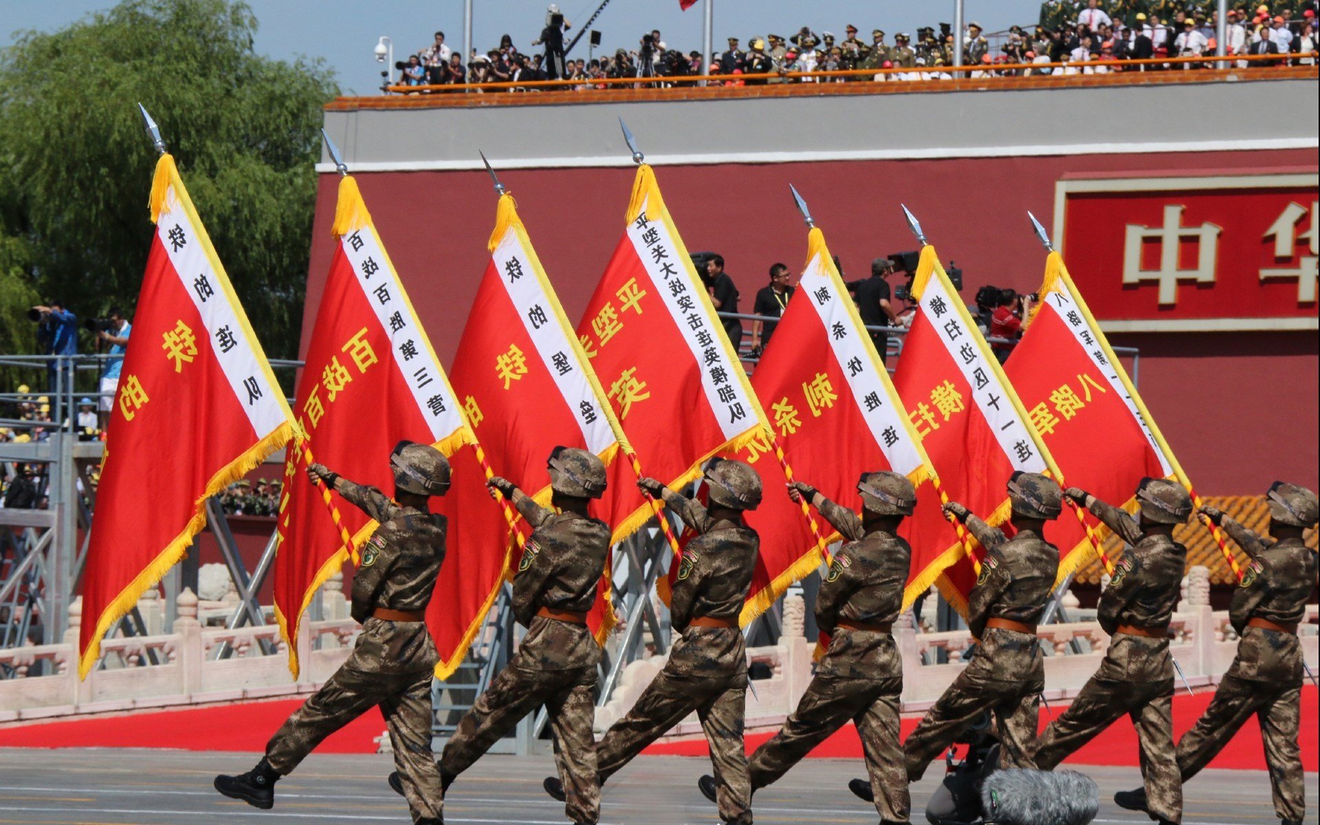 绿茵与硬木的相遇,国家德比之夜的乔治时刻