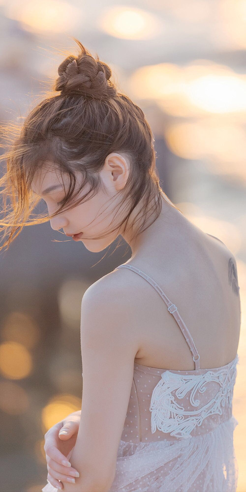 双线争锋，F1揭幕战燃情启航，新疆队力克76人写新篇