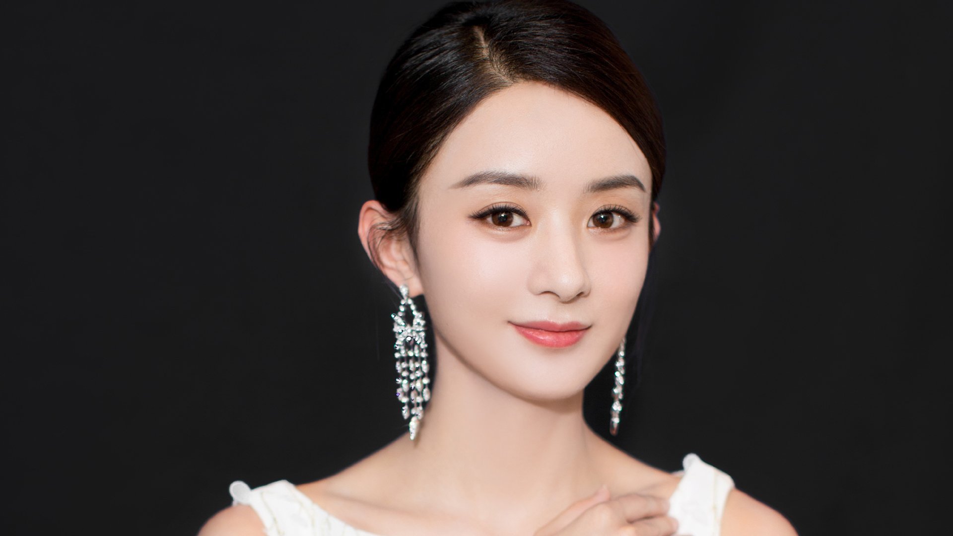 铁闸镇乾坤,斯通斯压制级发挥引领贝蒂斯击败洪都拉斯