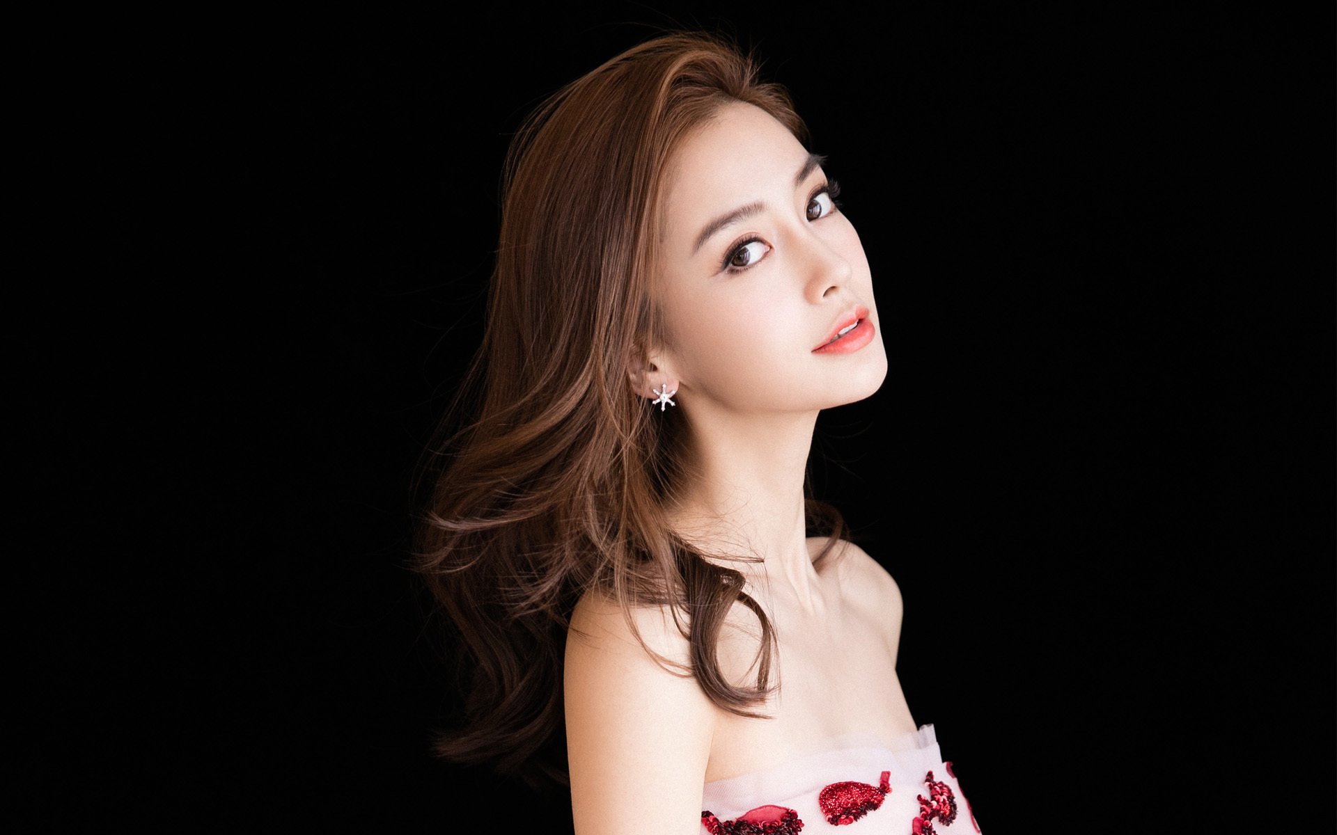 当数据成为交响,2026世界杯之夜,恩佐·恩比德用统治力重写篮球叙事