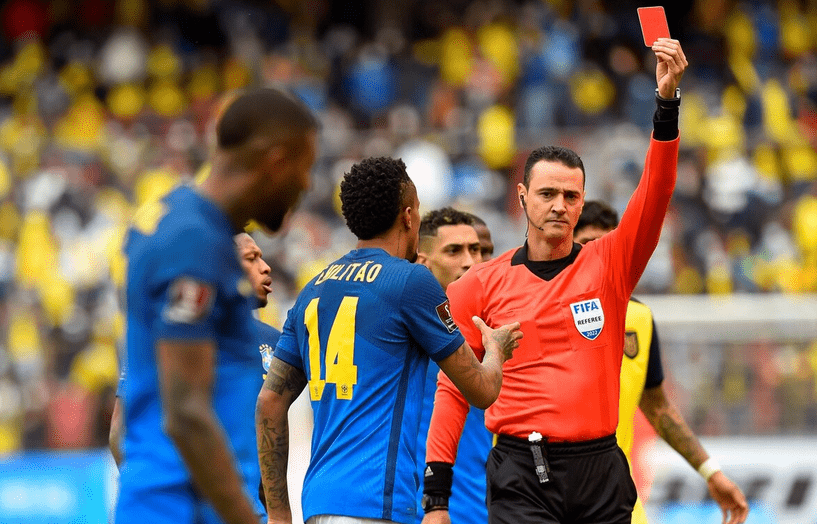 沙特对阵厄瓜多尔，蒂亚戈完成自我救赎