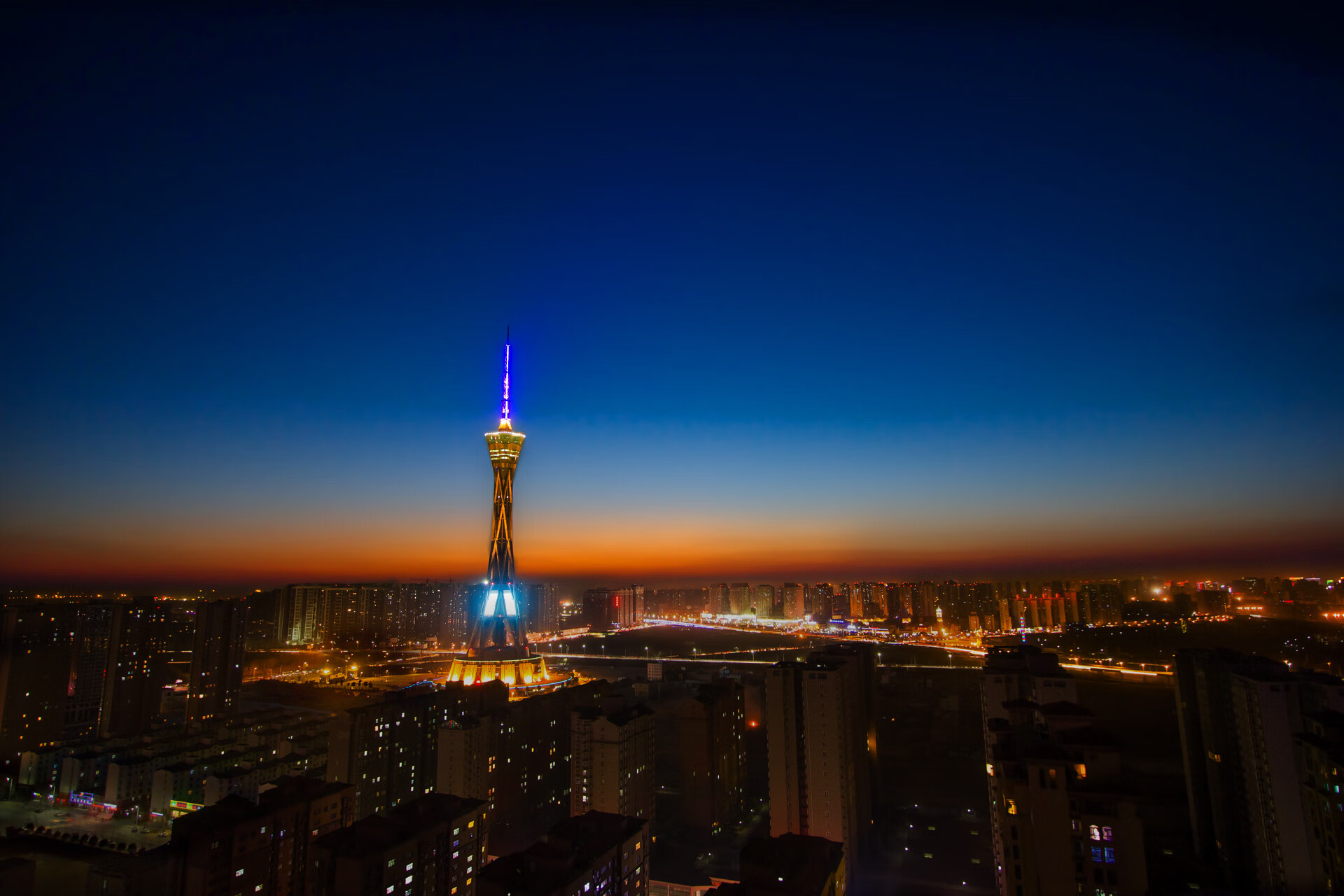 字母哥轰50分如天神下凡，却不及勇士绝境中的团队涅槃